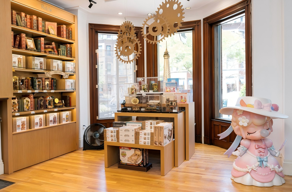 Rolife Newbury Street
