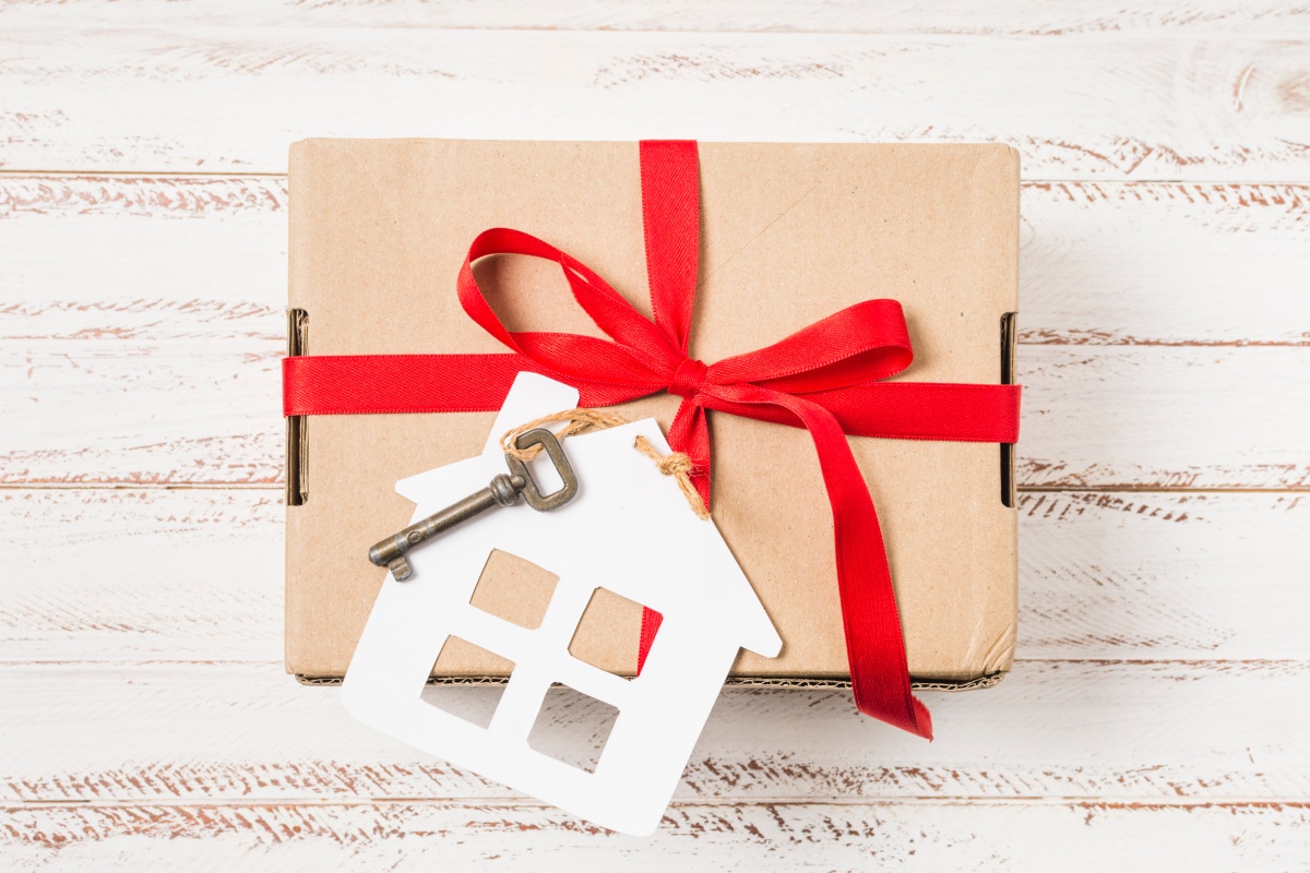 What Makes a Good Housewarming Gift for DIY Lovers