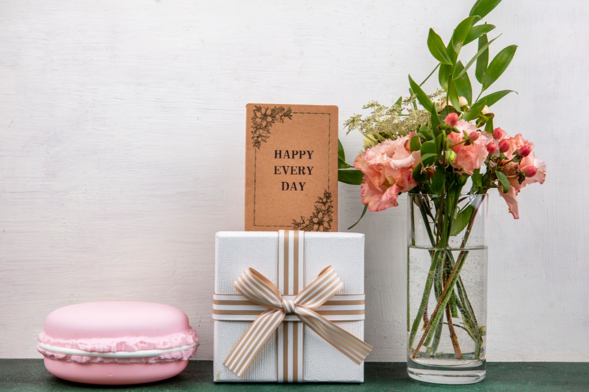 Why DIY Gifts Feel More Thoughtful for a New Home