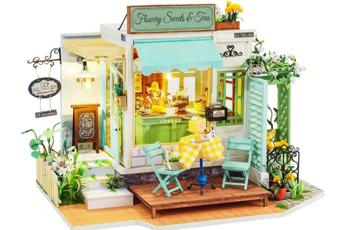 a photo of what the original looks like - Rolife DG146 Flowery Sweets & Teas kit