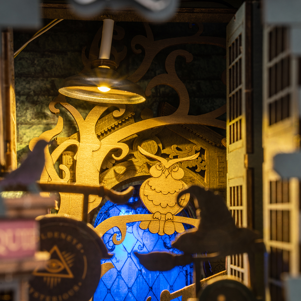 Rolife Book Nook Shelf Insert  - Magic House TGB03 led light