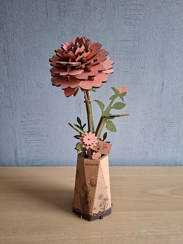 Noch eine Blüte für den Garten von Sofie Vanderbeken in der Robotime Community