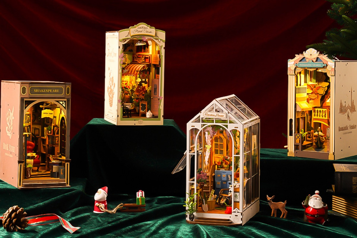 diy christmas book nook