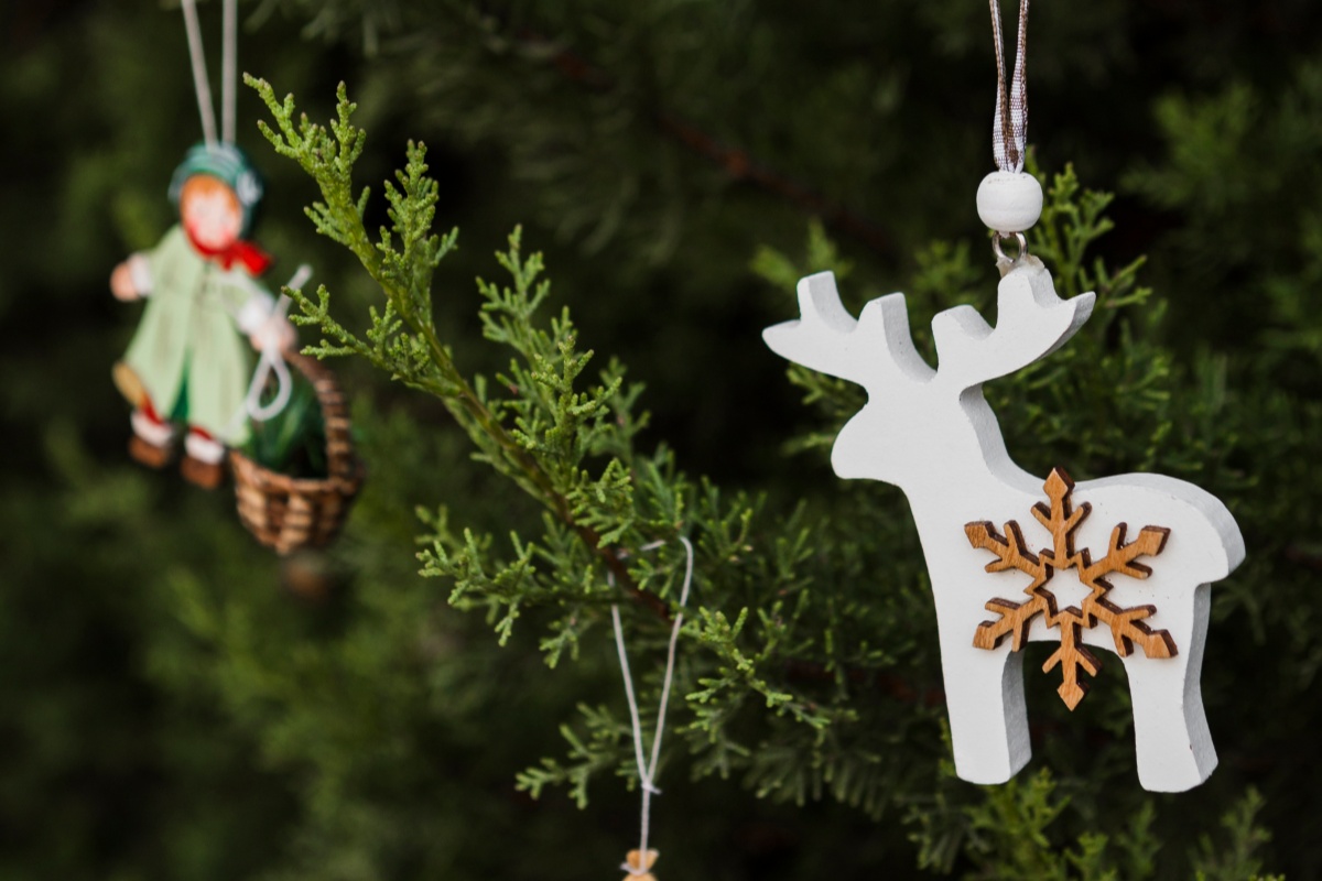 Increíble Árbol de Navidad y Decoraciones Festivas, image size:1200x800