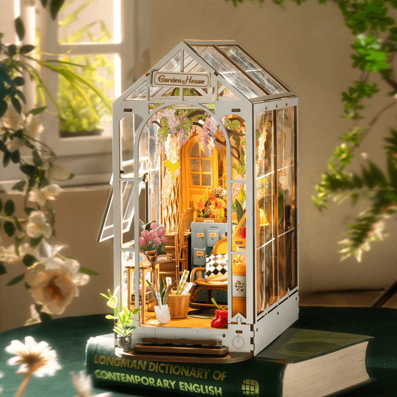 holiday garden house book nook kit rolife