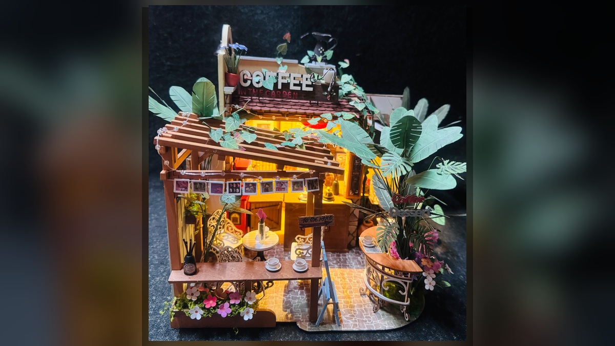 Complete Leafree Cafe DH201 build photographed by Rolife Community maker ThaoNguyen