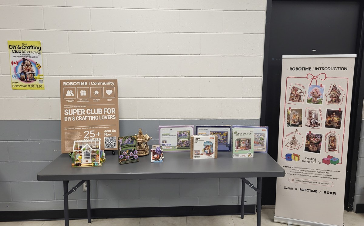 Finished models and available kits displayed at the Oakville meetup
