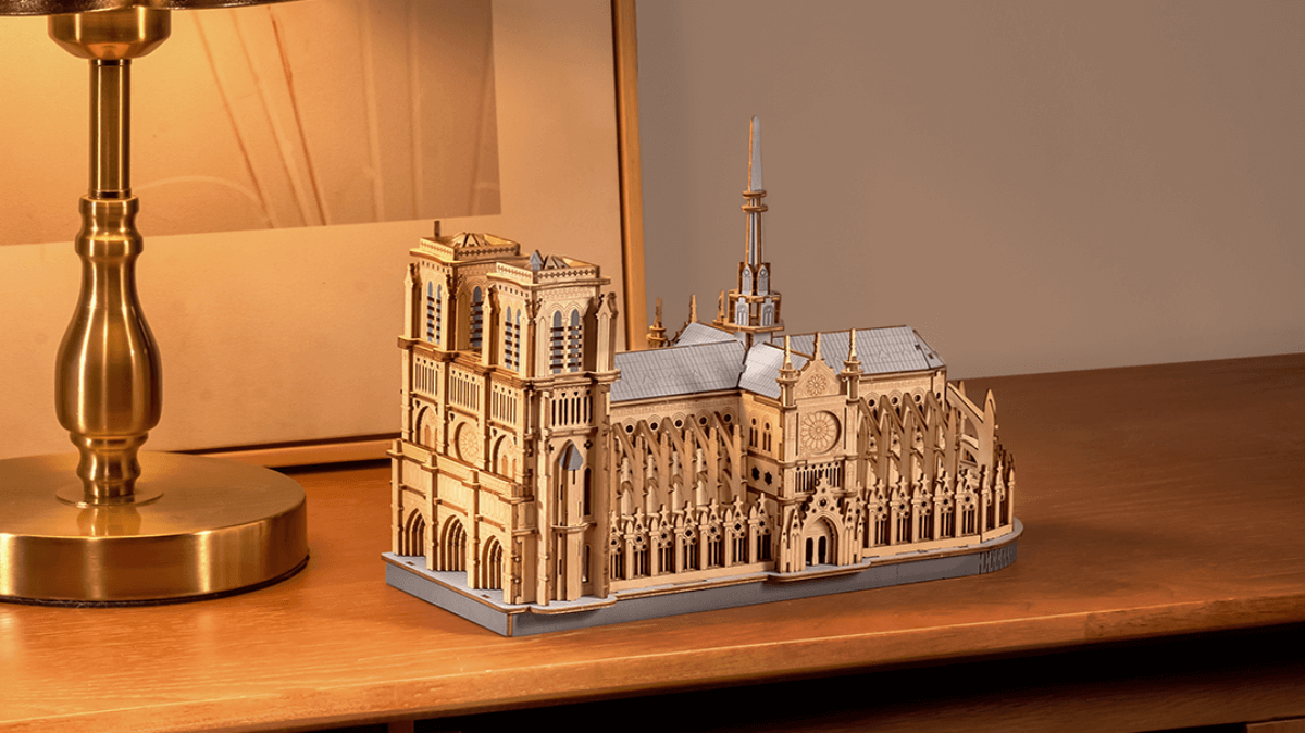 Build History with the Paris Cathedral Puzzle TG511: A 3D Architectura