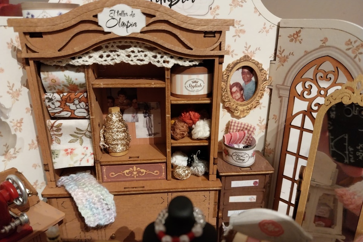 wendy adapted Elsa&rsquo;s Tailoring to include yarn balls everywhere, a hidden crochet hook, bits of fabric, a white sewn blanket, a colorful mini throw, and even a crochet dress.