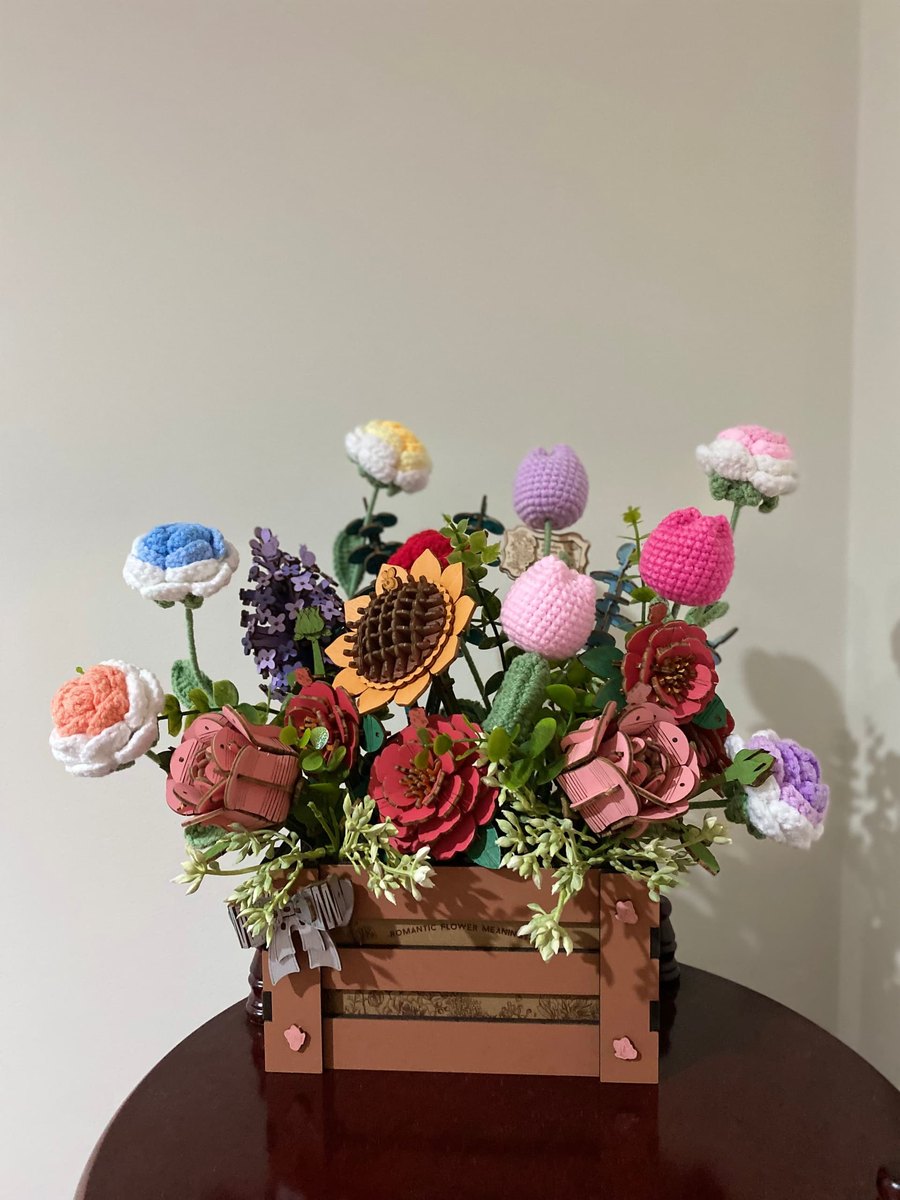Rolife Flower Basket customized by Tricia12 with colorful crocheted flowers