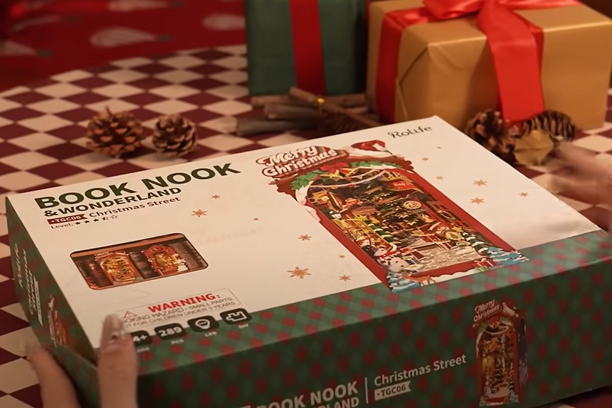 unbox the christmas miniature kits rolife