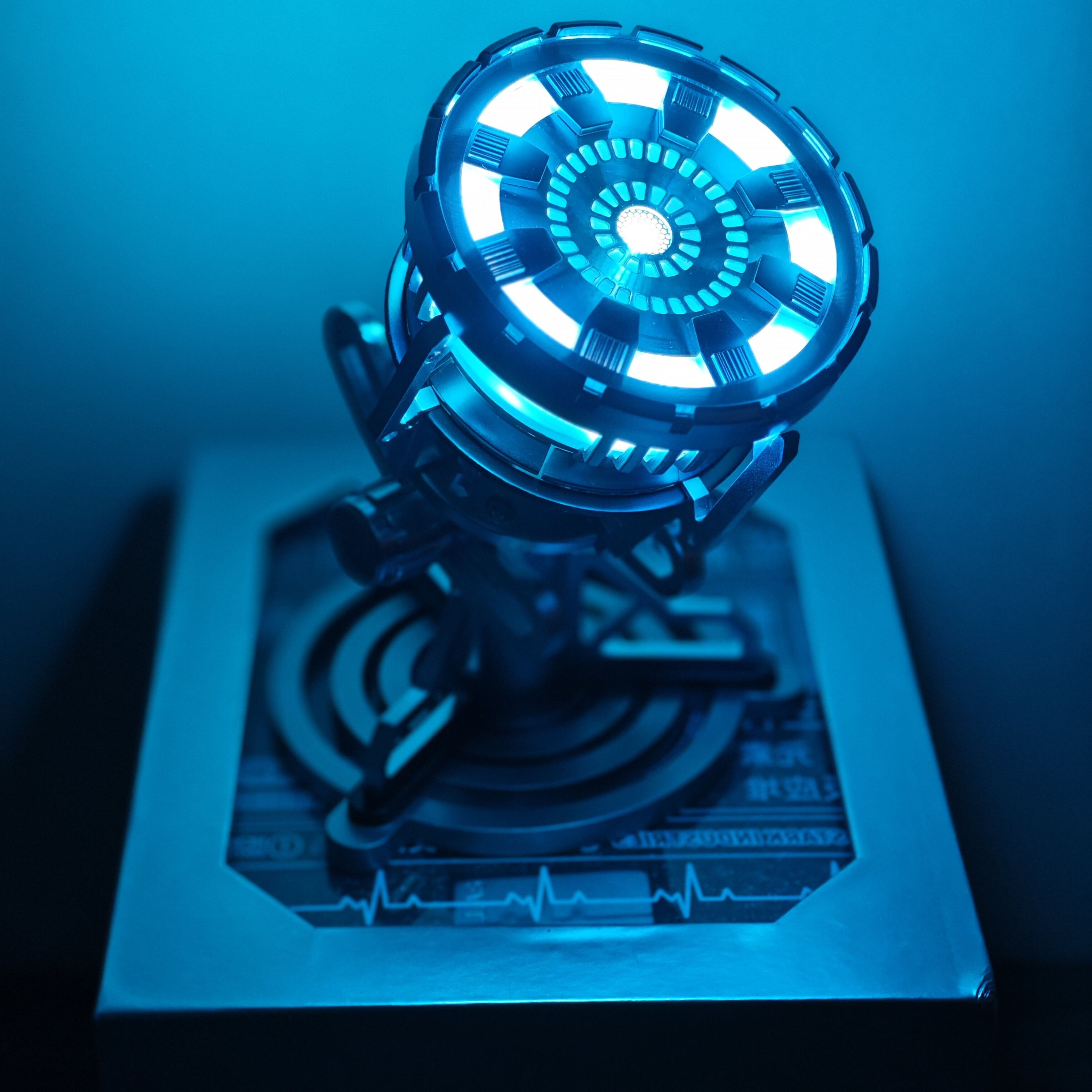 G-OUSSVE Iron Man MK1 Tony chest light 3rd generation Ark Reactor Mark 5 movie props hand-made anime model