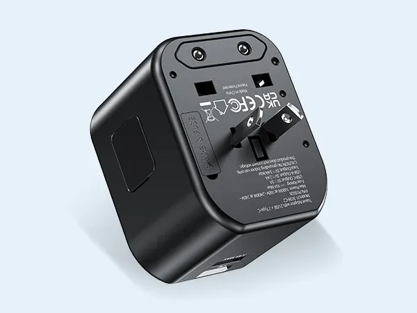 G-OUSSVE | Universal   Travel   Adapter   with   USB-C   &   USB   Ports