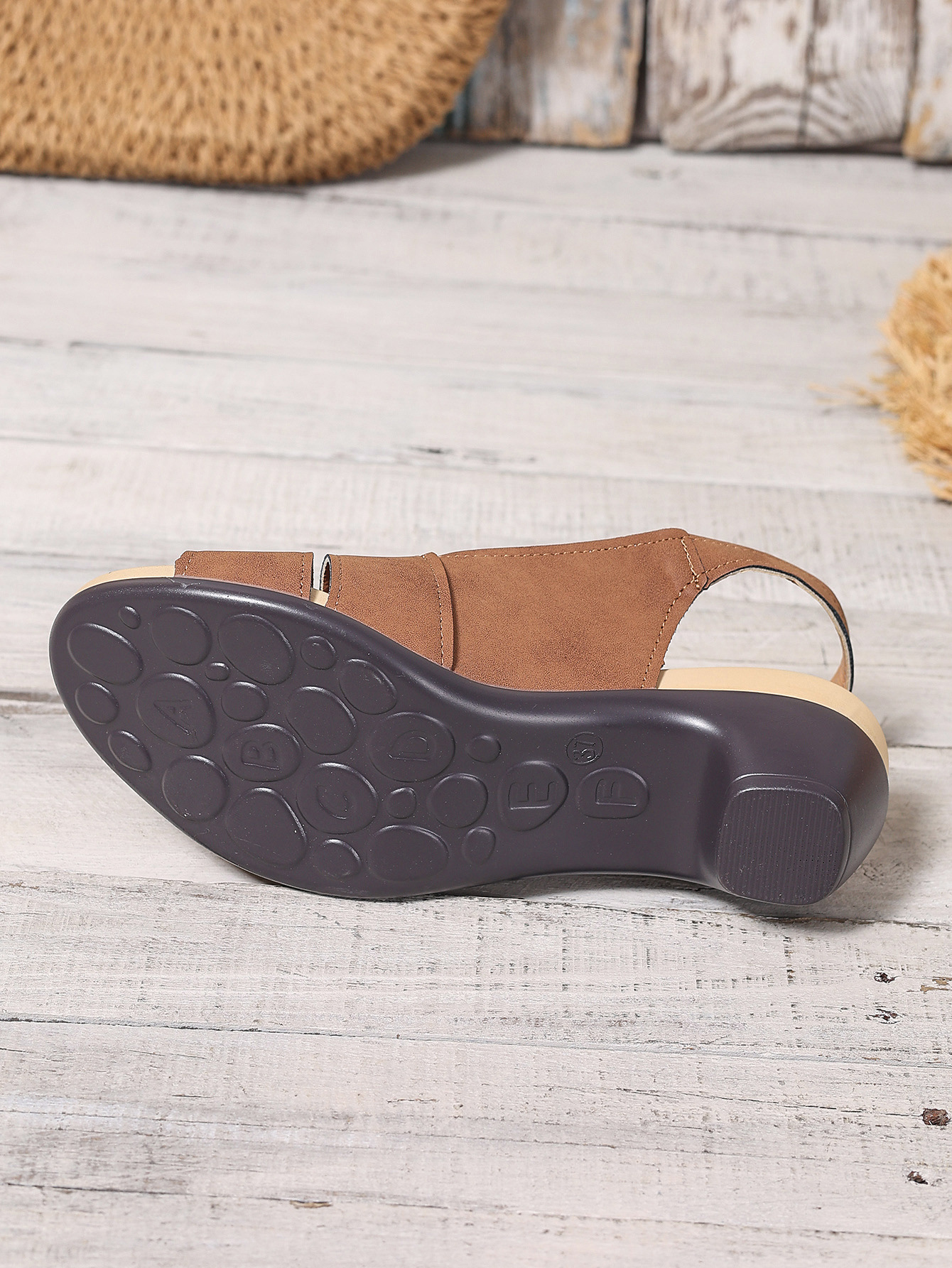 One-Piece Sandals With Fish Mouth