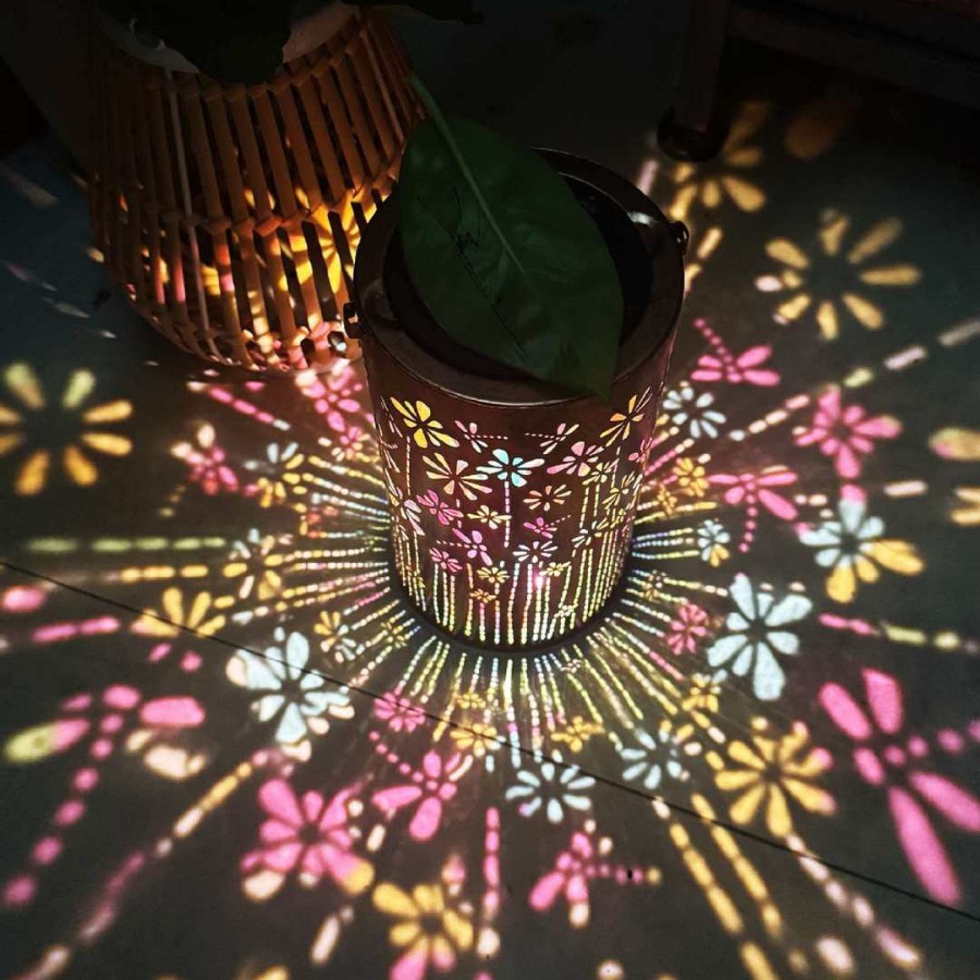 Solar-Powered Garden Light Bucket – Colorful Flower Projection for Outdoor Ambiance