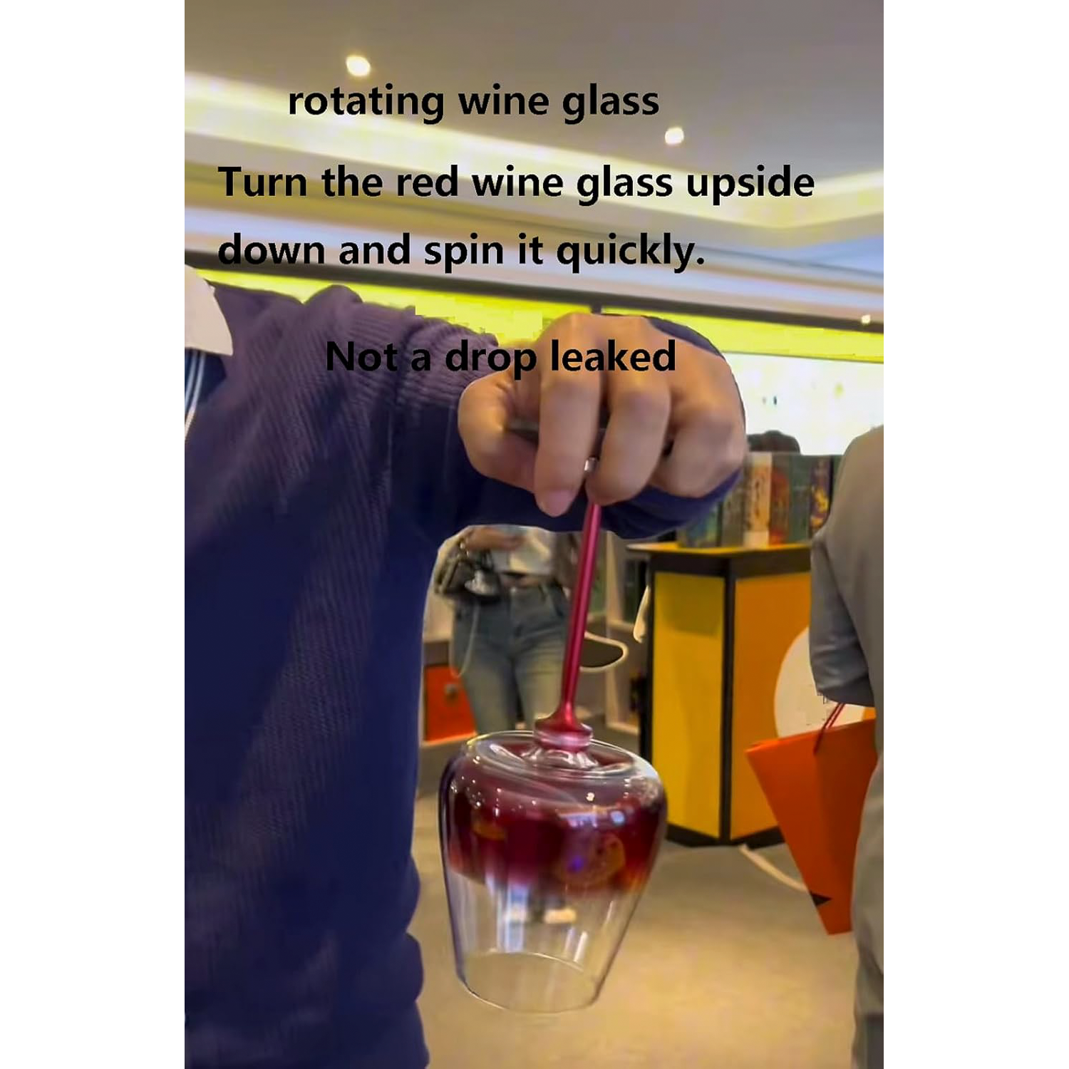 Rotating Crystal Glass Red Wine or White Wine Glass