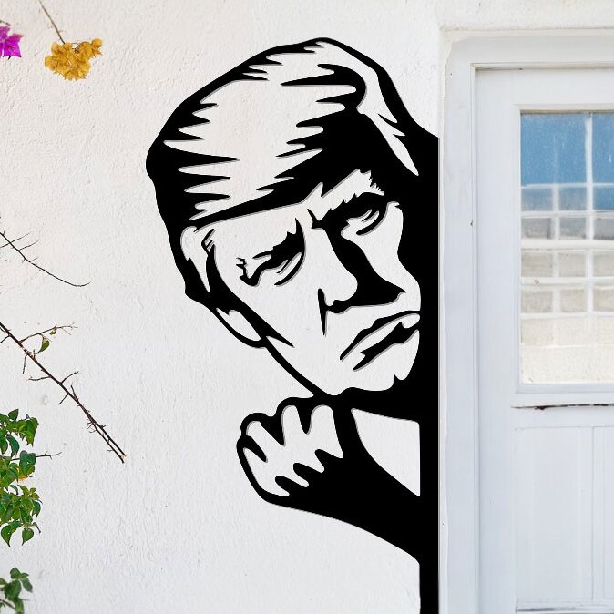 Hilarious Peeping Animal Metal Cutout