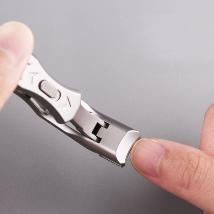 Sharp Curved Blades Bent Nail Clipper For Thick Nails