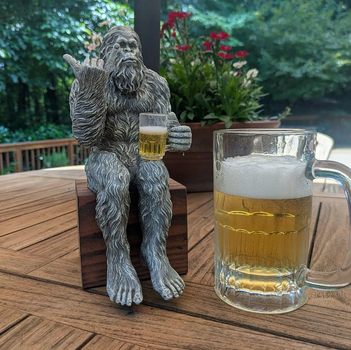 Party Bigfoot Sasquatch Yeti Statue Drinking Beer