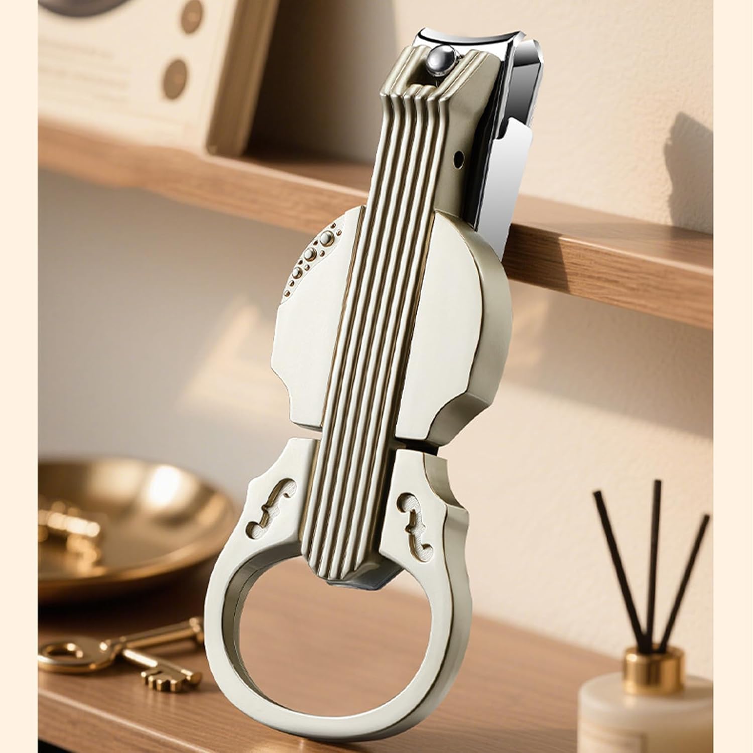 Anti-Splash Nail Clippers With Magnifying Glass