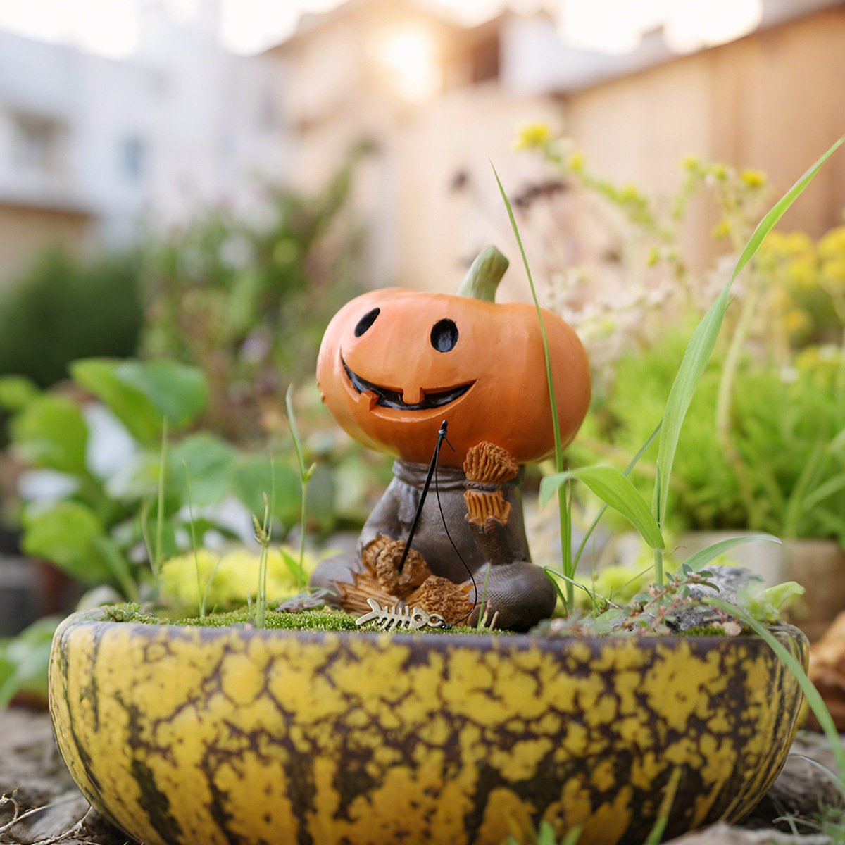 🎃 Pumpkin Fisherman Figurine – A Quirky Touch of Halloween Fun
