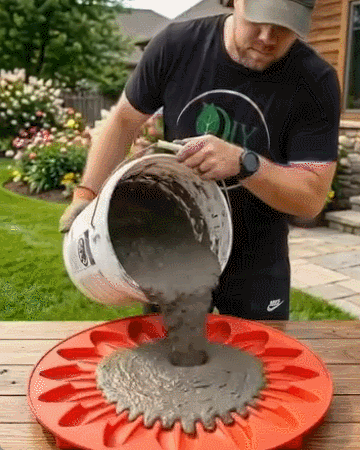 🌻 Reusable Sunflower Stepping Stone Mold
