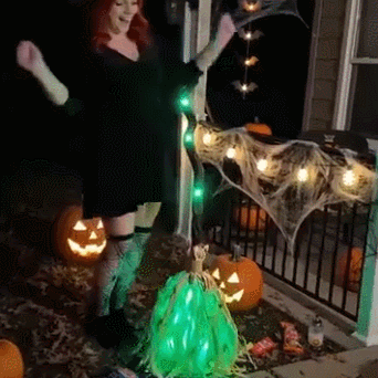 🧙‍♀️ Animated Halloween Witch Broom Decoration