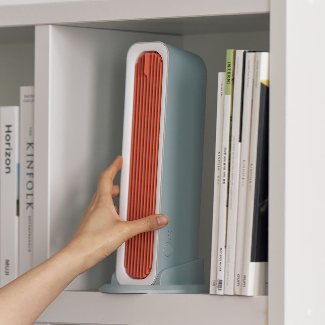 Portable wireless charging bladeless tower fan wall mounted air conditioning fan cooling fan