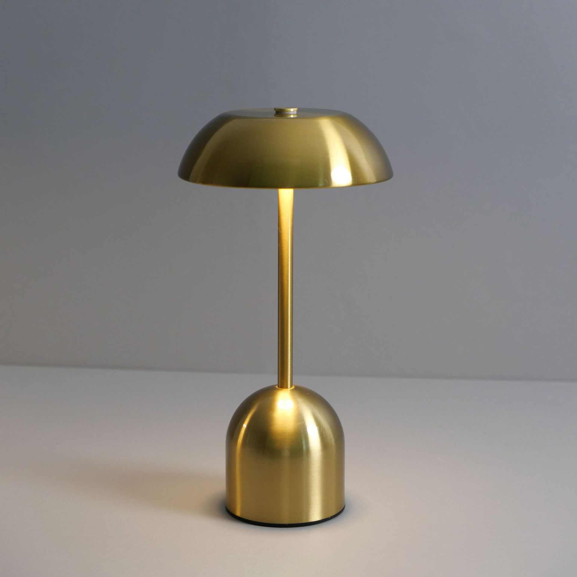 Cordless Table Lamp - Dimmable & Rechargeable Waterproof Desk Light