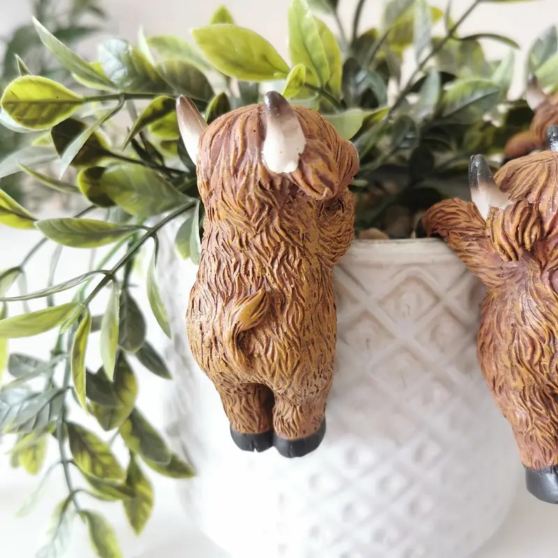 Hanging Highland Cattle Planter Statue
