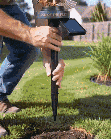 Solar Eagle Garden Light – A Glowing Tribute to American Freedom