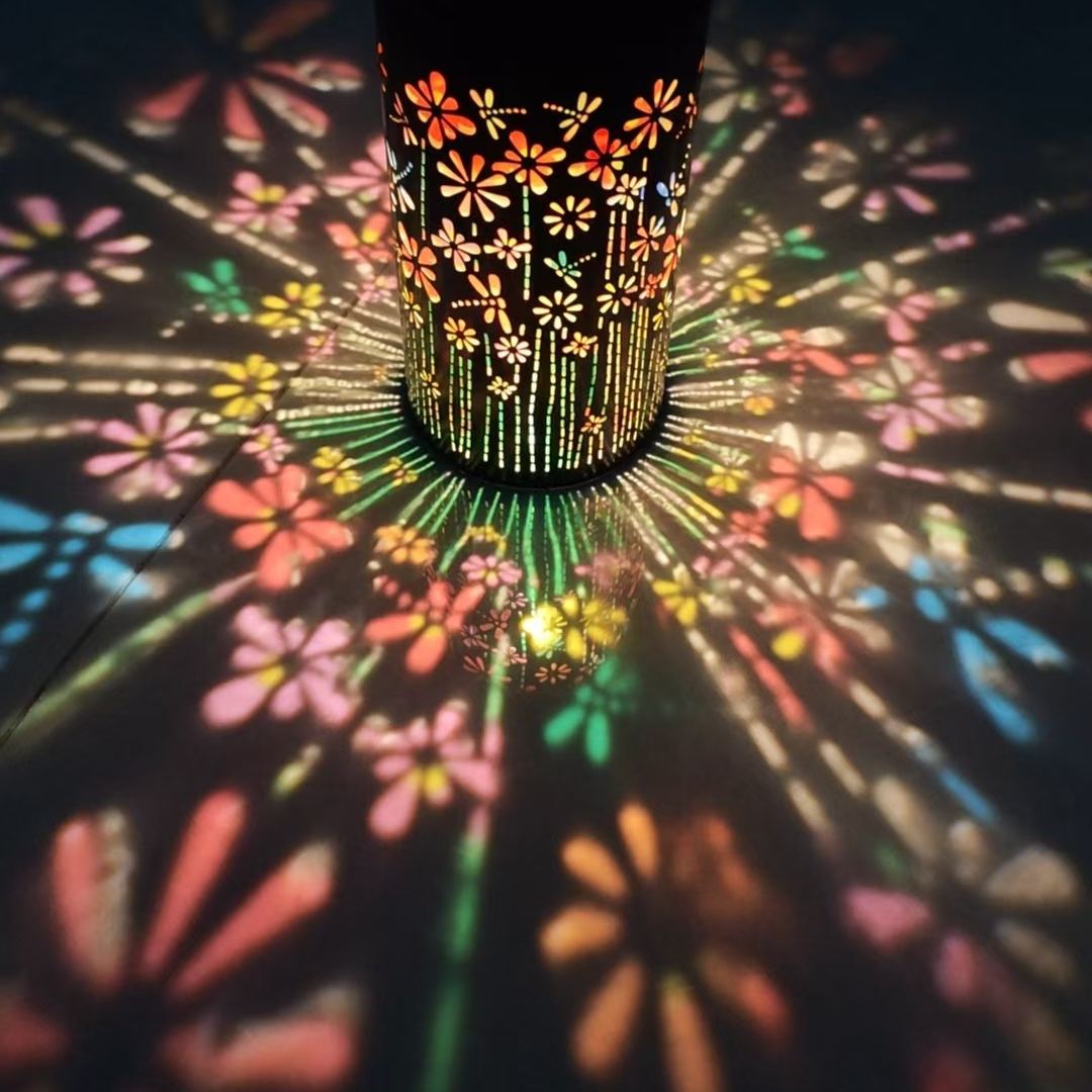 Solar-Powered Garden Light Bucket – Colorful Flower Projection for Outdoor Ambiance