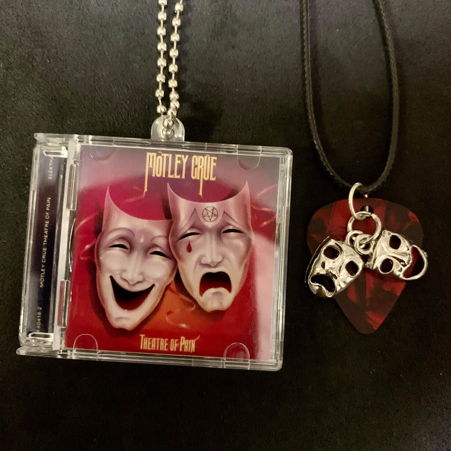 Mötley Crüe Little CD Album Cover Keychains – Theatre Of Pain