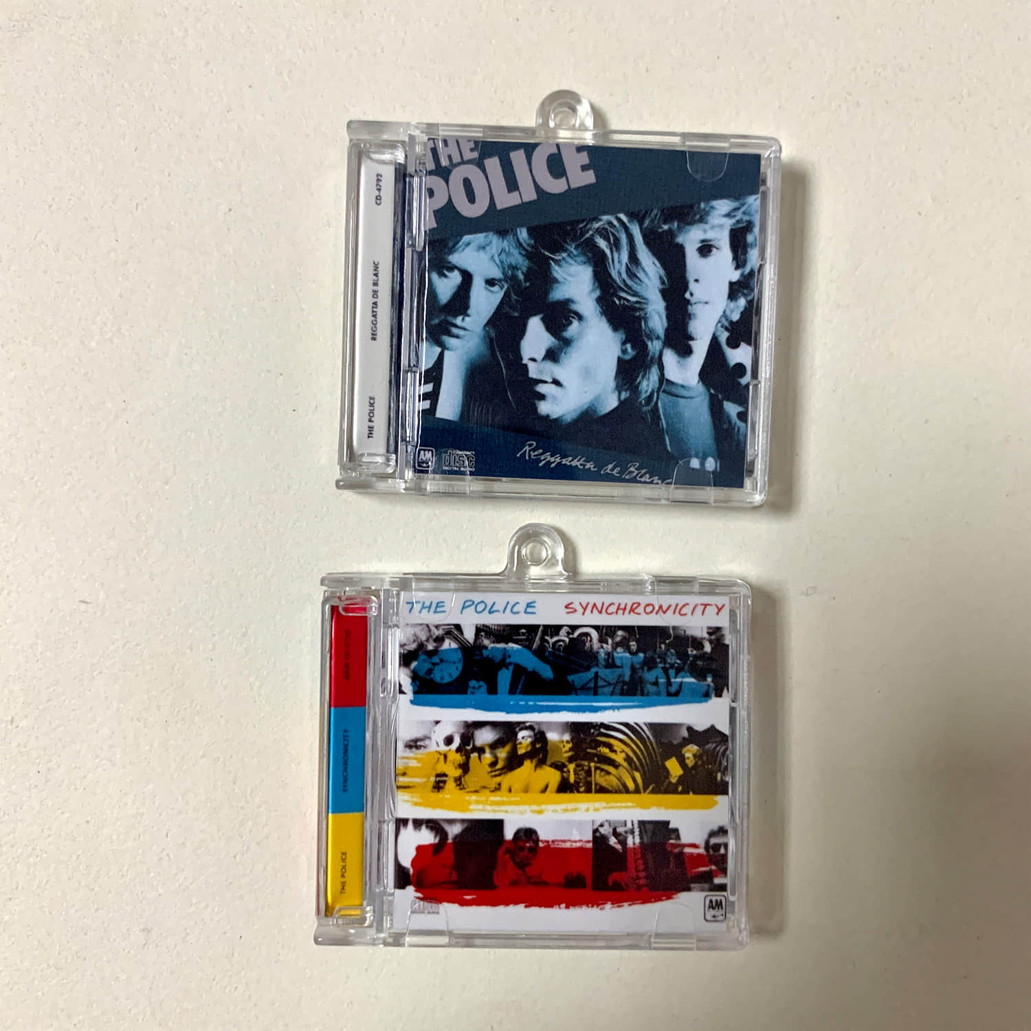 The Police Little CD Album Cover Keychains – Reggatta De Blanc
