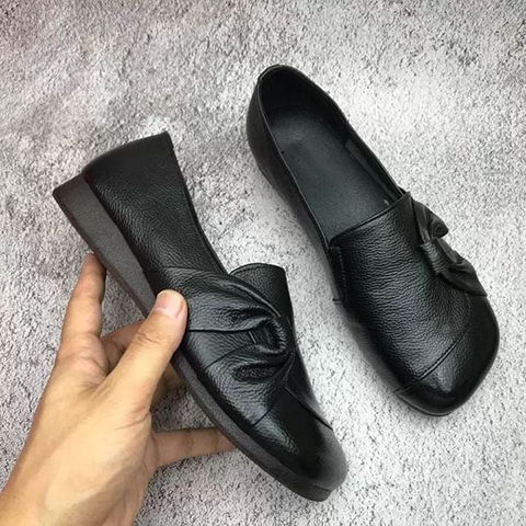 Womens black leather sales non slip shoes