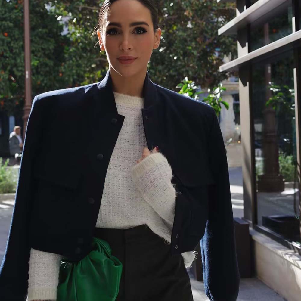 Lodowylabedz Nowa damska krótka kurtka ze stójką i kieszenią na guziki