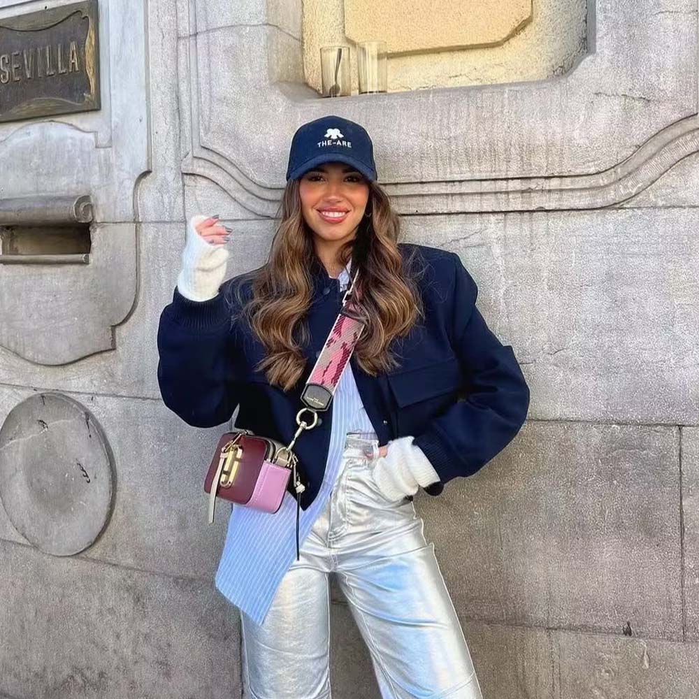 Lodowylabedz Nowa damska krótka kurtka ze stójką i kieszenią na guziki