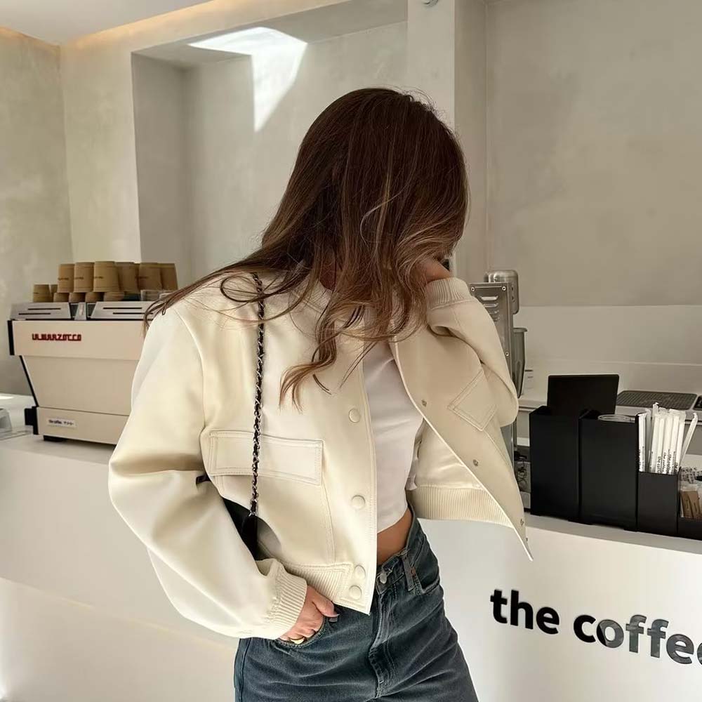 Lodowylabedz Nowa damska krótka kurtka ze stójką i kieszenią na guziki