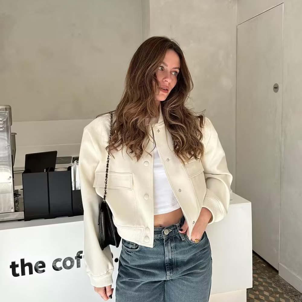 Lodowylabedz Nowa damska krótka kurtka ze stójką i kieszenią na guziki