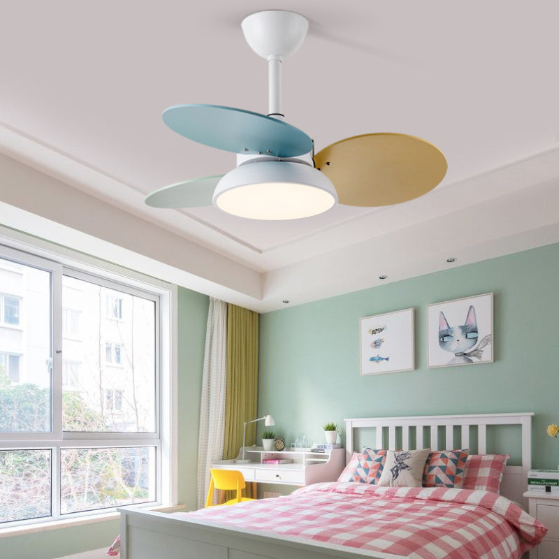 Nordic Style LED Metal Ceiling Ceiling Fan Lamp for Kids Bedroom