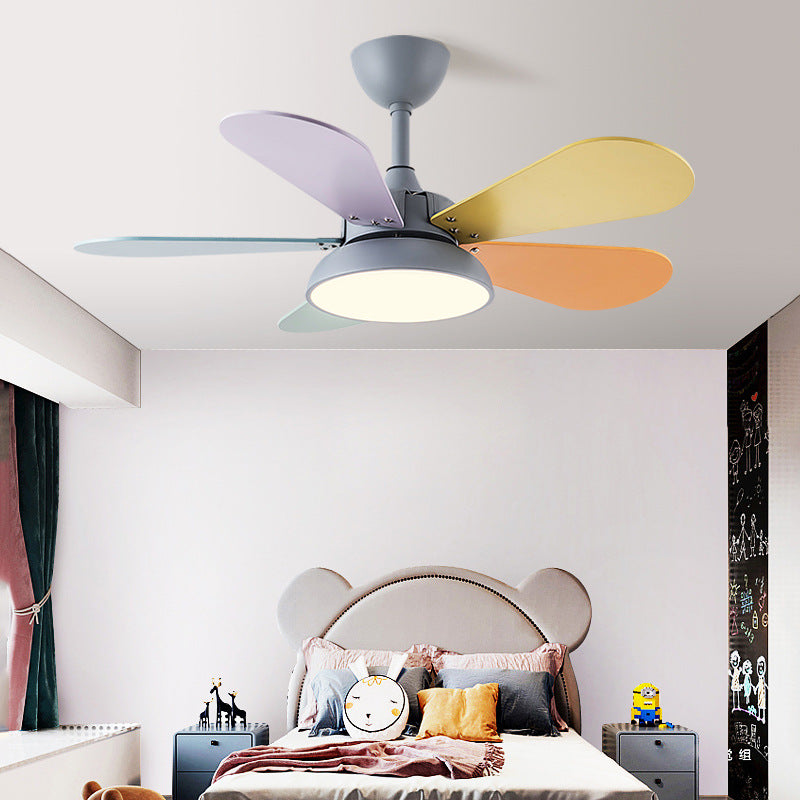 Nordic Style LED Metal Ceiling Ceiling Fan Lamp for Kids Bedroom