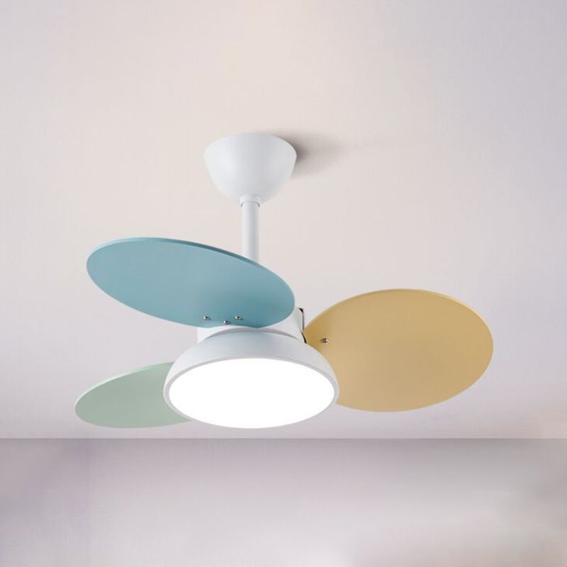 Nordic Style LED Metal Ceiling Ceiling Fan Lamp for Kids Bedroom