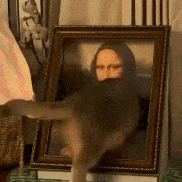 4D Mona Lisa Cat Scratcher Bed