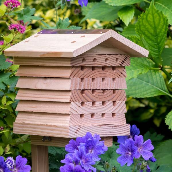 🐝 Blossom Guardian Bee Hotel