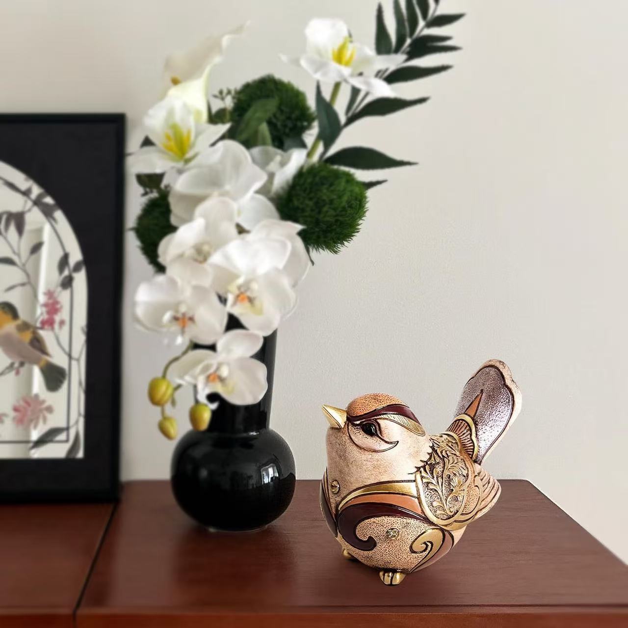 Elegant Bird Decorative Figurine – Artistic Accent for Your Home