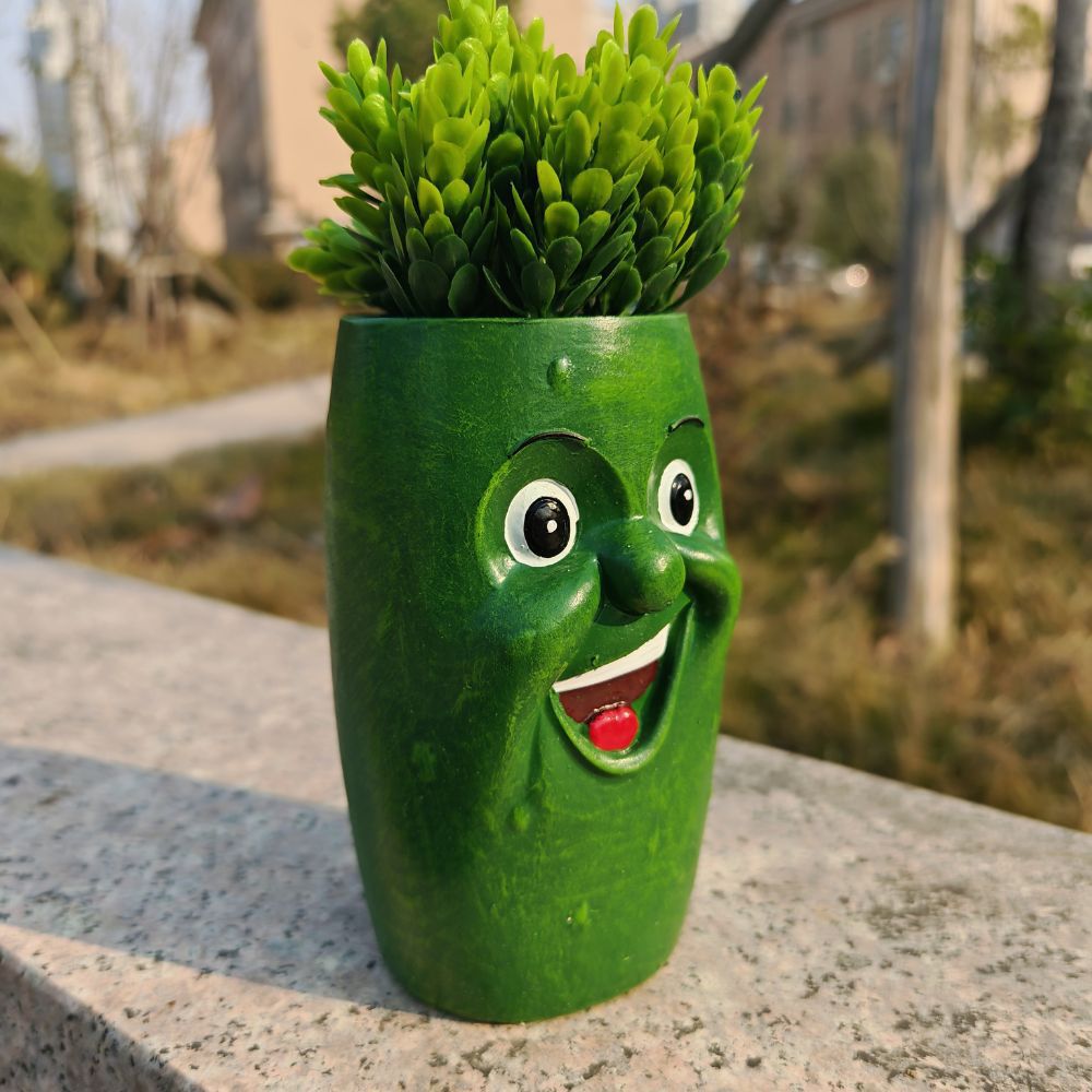 🥕 Funny Face Vegetable Planters – Whimsical Garden Decor 🌱✨