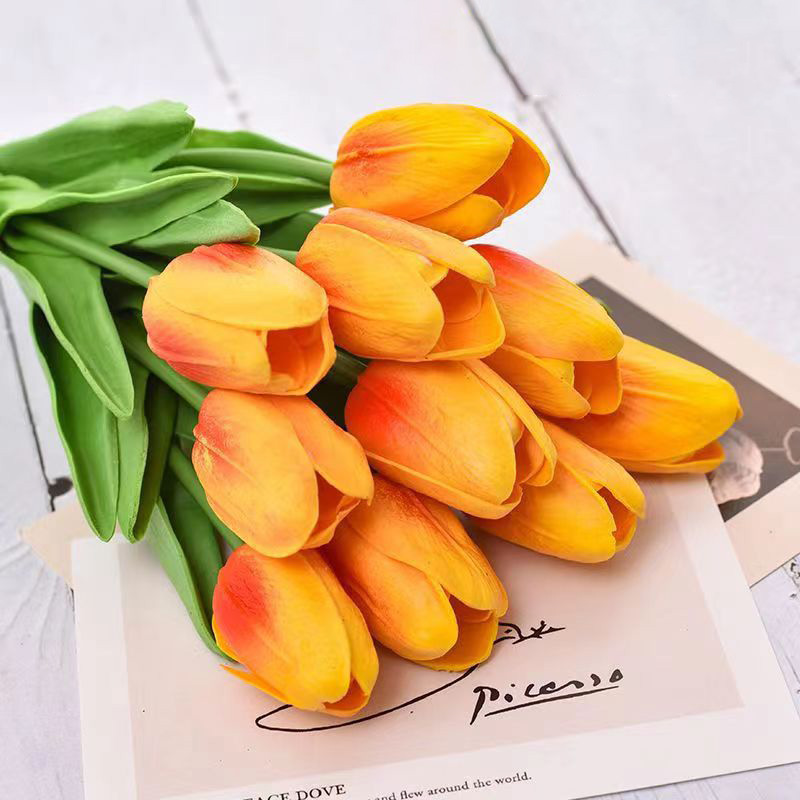 💐UV Resistant Lifelike Artificial Tulips Flowers