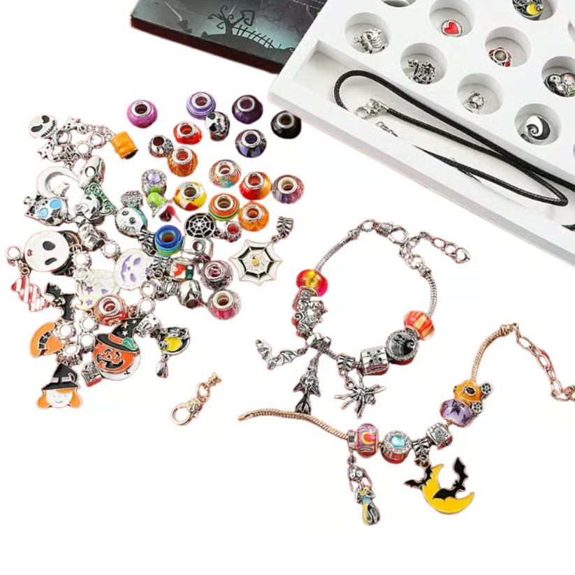 🎁Halloween Treasures Charm Bracelet🎃 Limited Edition