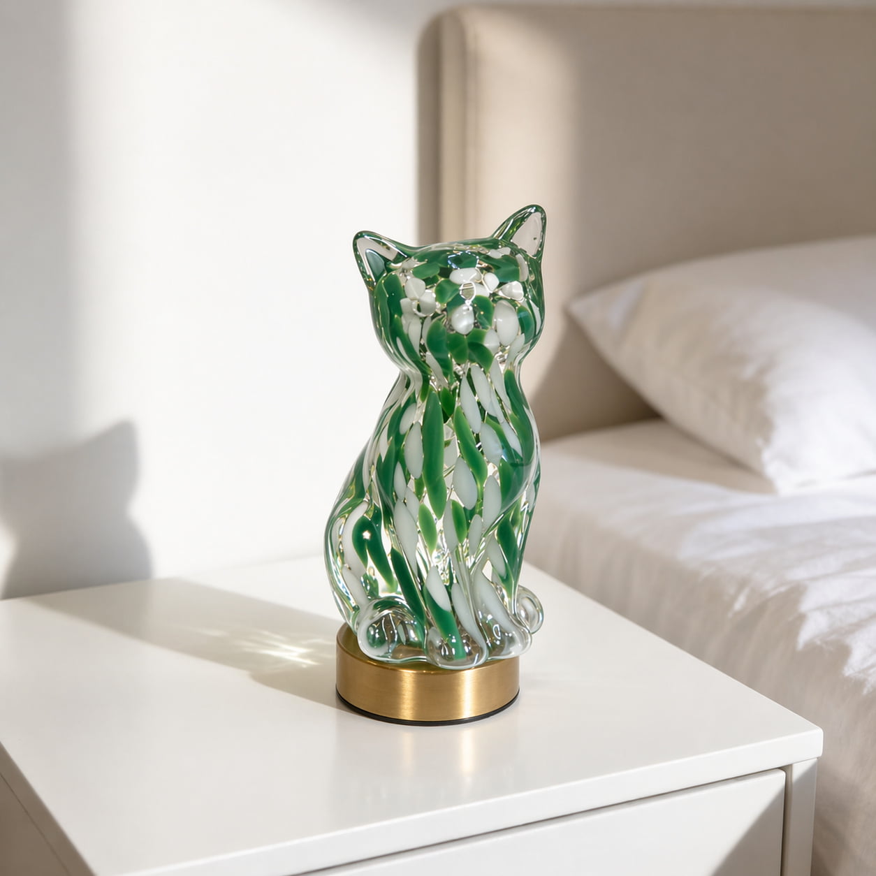 🐱Elegant Green Glass Cat-Shaped Decorative Lamp