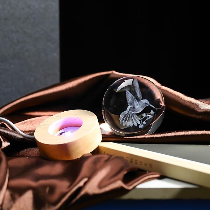 3D Hummingbird Crystal Ball